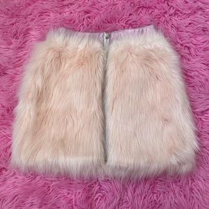 NWOT pink faux fur skirt sugar thrillz dolls kill small